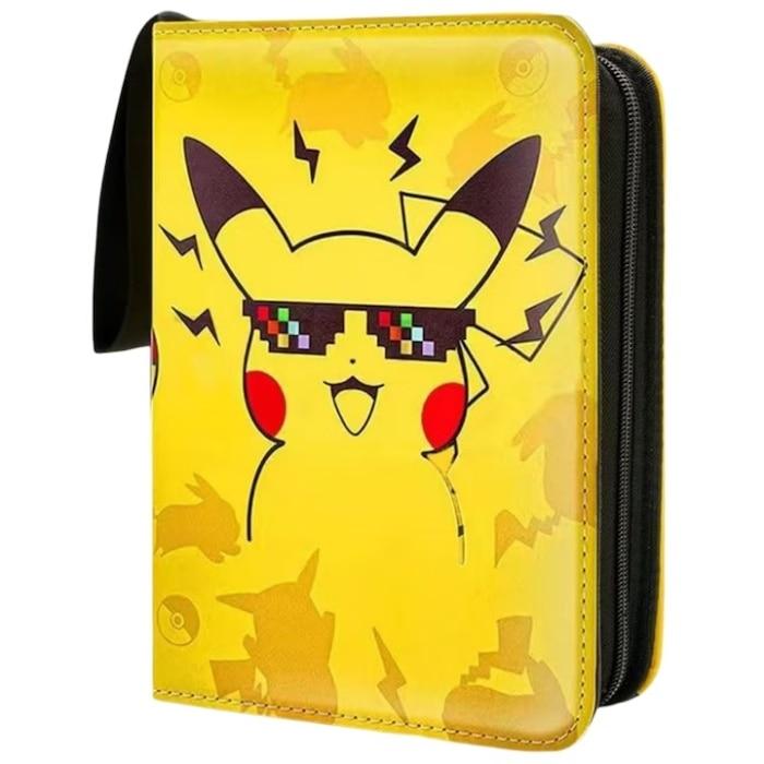 Album Tactical 400+ Carti Pokémon - Sistem Triple-Lock & Protectie UV (Pentru Campionate TCG si Tabere de Vara, Cadou Educativ Copii 7-12 ani)