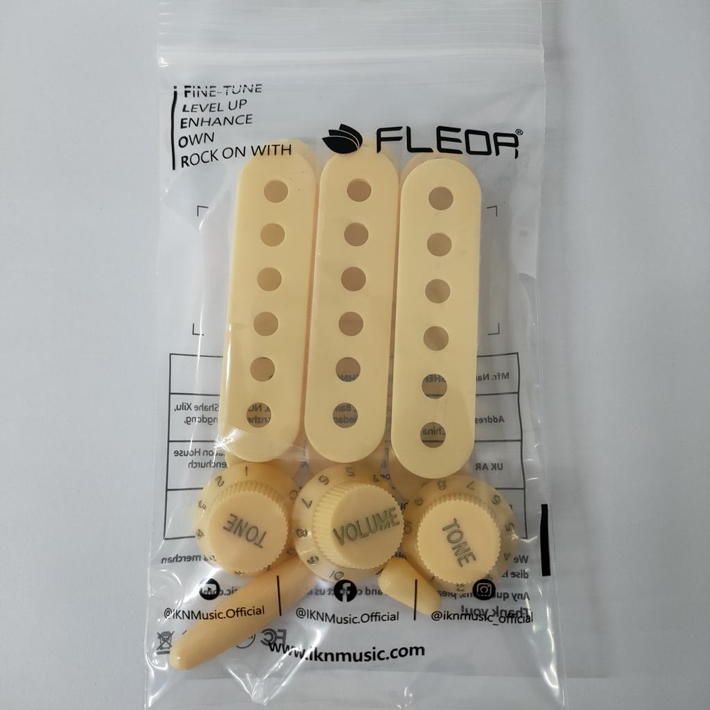 FLEOR Set von 50/50/52mm ST Single Coil Gitarren Tonabnehmer Abdeckungen 2 Ton 1 Volume Regler Schalterspitzen SSS Gitarrenteile