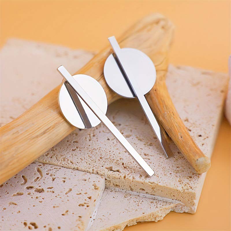 2026 New Trendy Gold Color Long Round Pendant Earrings For Women Minimalist Metal Geometric Statement Earrings Jewelry Gift