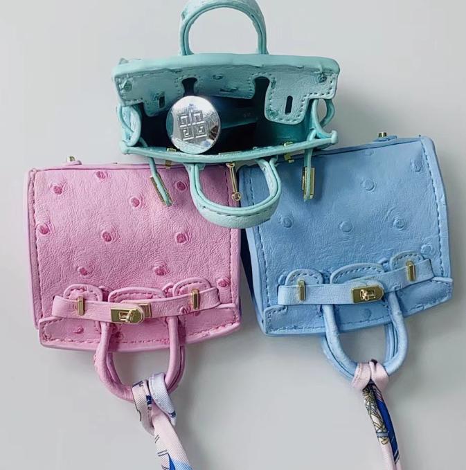 Nová platinová taška na klíče od auta ve tvaru písmene H Mini roztomilá taška na sluchátka Pár Blind Box Vzor pštros