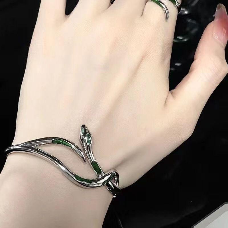 Snake-shaped Bracelet, Hot Girl Bone Ins, Cool Style, Light Luxury, Trendy Snake-shaped Bracelet