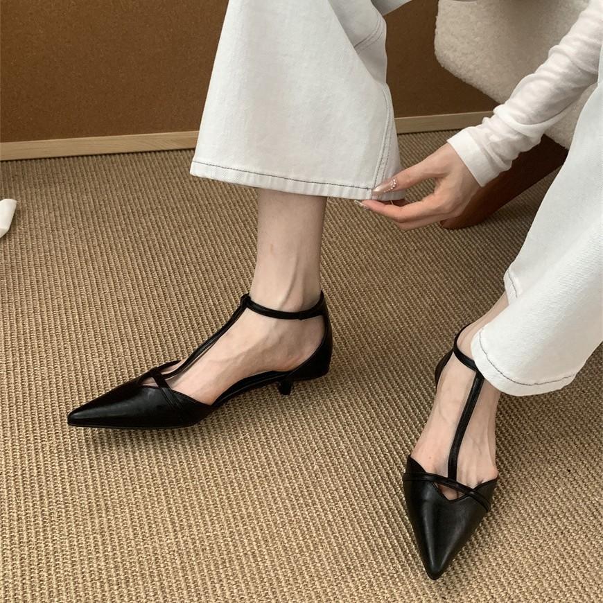2025 New Celebrity Temperament Versatile Commuter Work Shoes French Premium Golden Hollow Single Shoes Women's Shoes