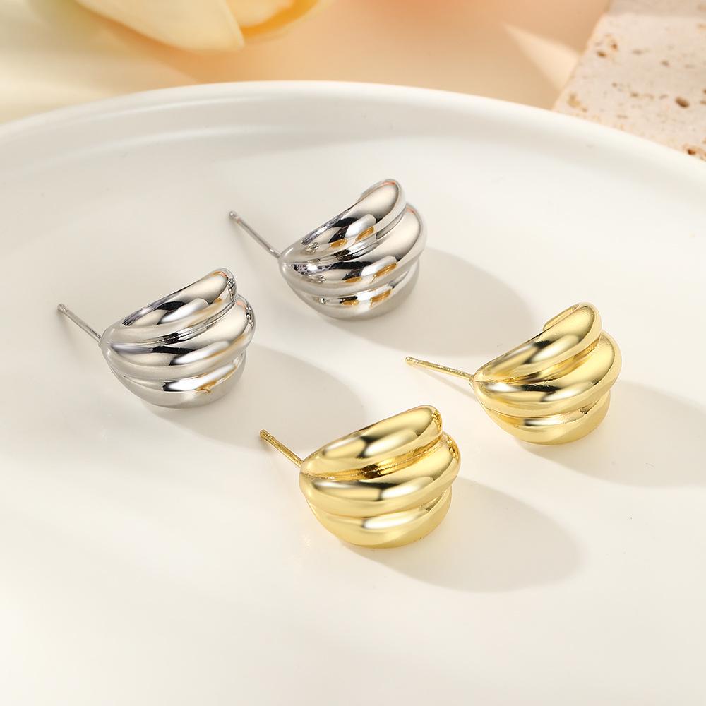 

European & American Glossy Minimalist Geometric C-shaped 18k Gold Plated Stud Earrings