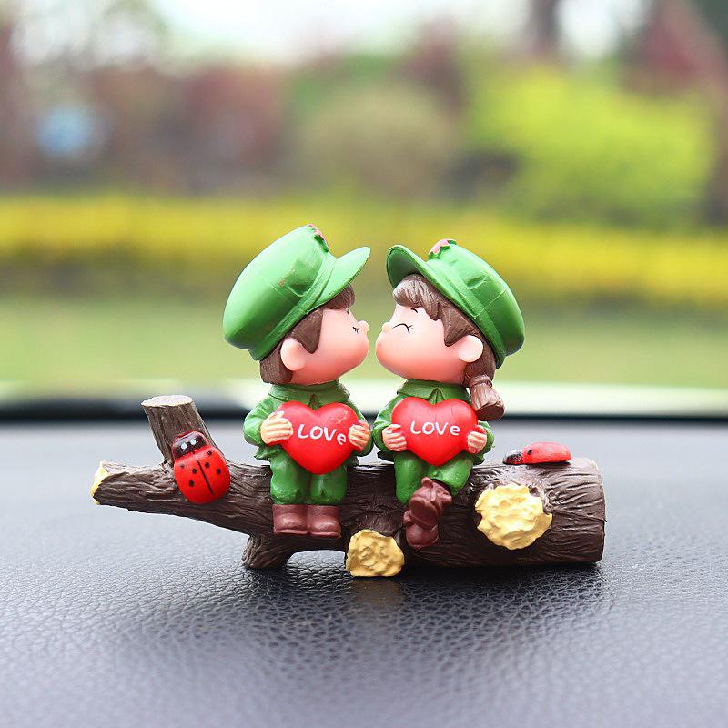 2025 Cute Tree Branch Couple Car Ornament for Center Console with Confession Balloon