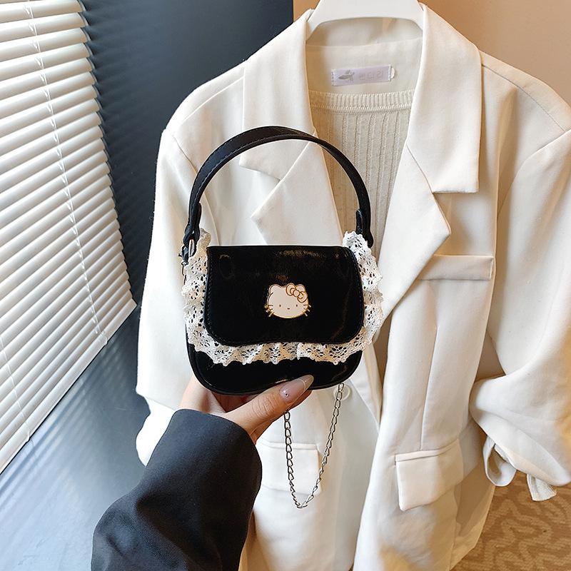 Women's personality is simple, small and fresh butterfly armpit bag is fashionable and popular, solid color texture mini shoulder messenger bag