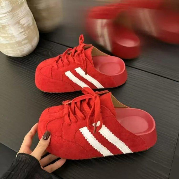 Baotou Halbschuhe Damen Oberbekleidung 2025 neu Frühling Retro Deutsche Trainingsschuhe Bequeme Damen Dicke Sohlen ohne Absatz Lazy Shoes