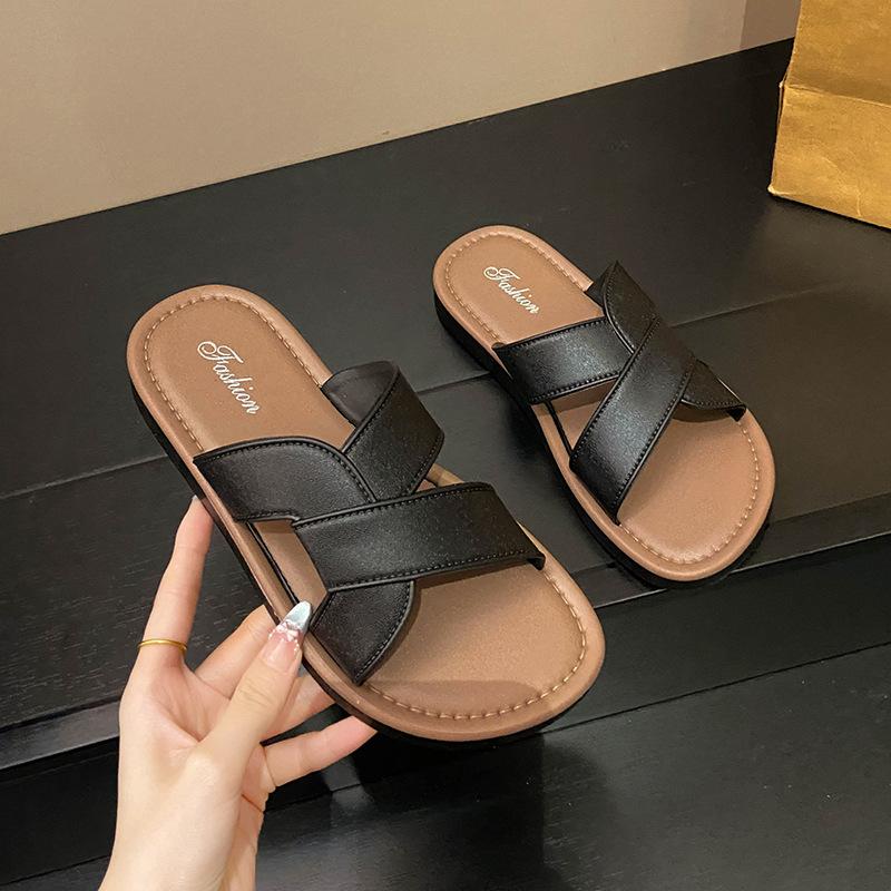 Retro style casual flat-bottomed slippers women's beach non-slip sandals women's summer wear new cross-strapped slippers