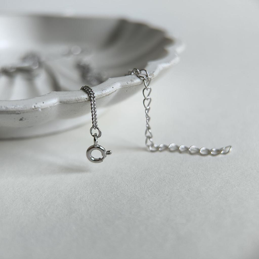 Серебряное колье с натуральным перламутром, вес изделия 3,33 гр (2186496)