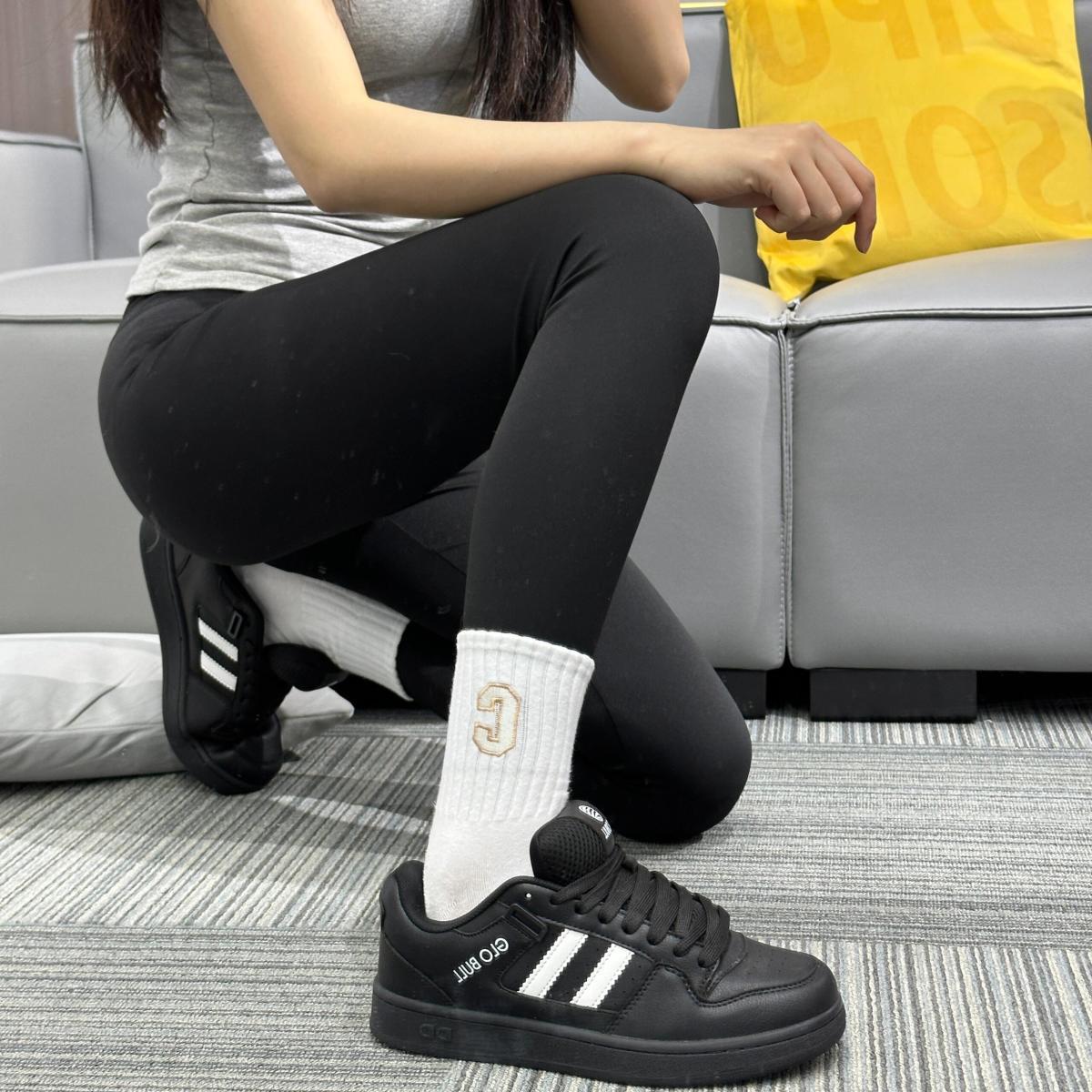 

Классические маленькие белые туфли в стиле кампус, женские, 2025, осенний новый тренд, универсальные нишевые туфли-хлебушки, мужские и женские низкие кеды 40