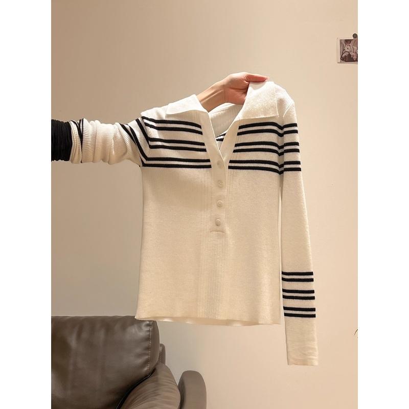 A New Autumn Women's Striped Half-lapel Top with A Unique Design Sense, Long-sleeved Knitted Base Layer