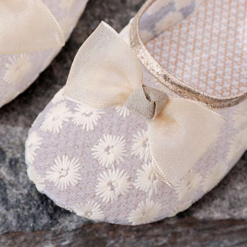 Summer sandals women's single shoes soft sole breathable lace shallow mouth versatile women's shoes comfortable flat bottom casual mother shoes mesh