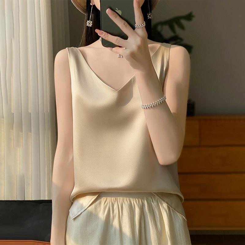 Women S Slim Fit V Neck Short Length Wide Strap Camisole Top