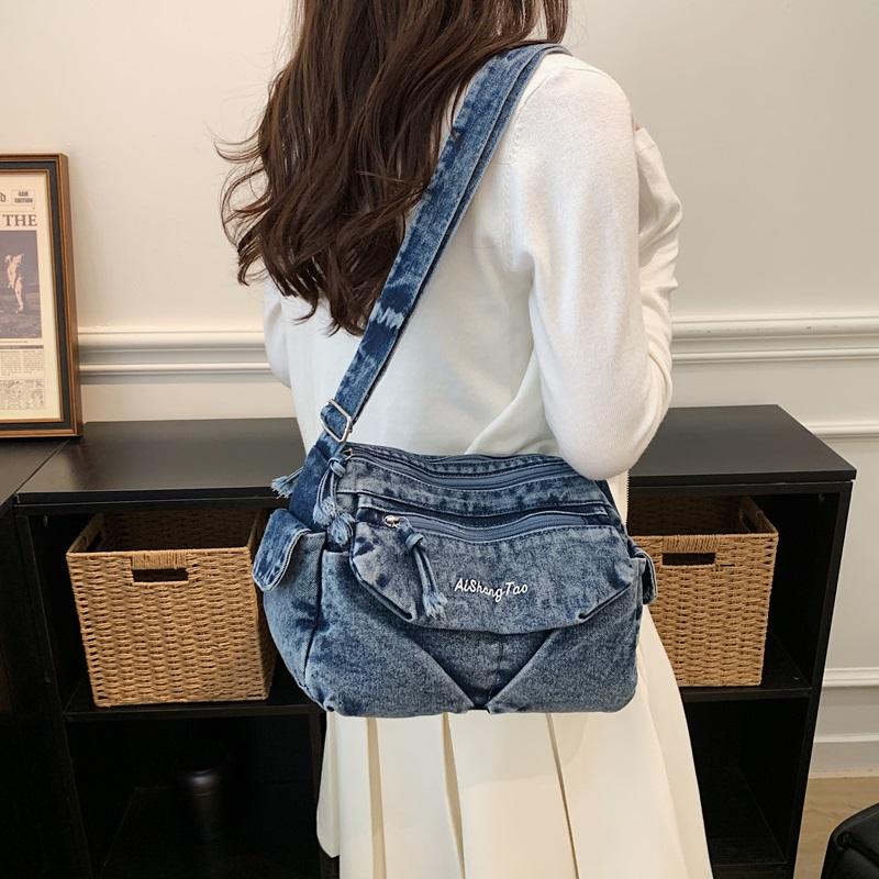 Women Denim Shoulder Bag Vintage Large Capacity Casual Tote Handbag with Multiple Pockets