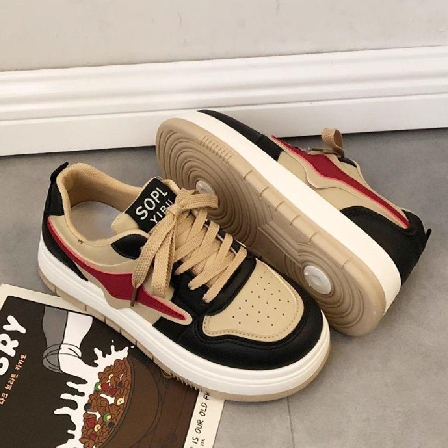 Printemps et automne 2024 nouvelle version coréenne ins plateforme chaussures blanches femmes bout rond à lacets décontracté étudiant sport chaussures de skate