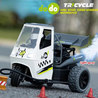 Neues S915 Elektrisches Dreirad-Ferngesteuertes Auto mit Licht Sprühfarbe 2.4G RC Hochgeschwindigkeits-Simulationsmotorrad Kinderspielzeug Geschenk Weihnachten