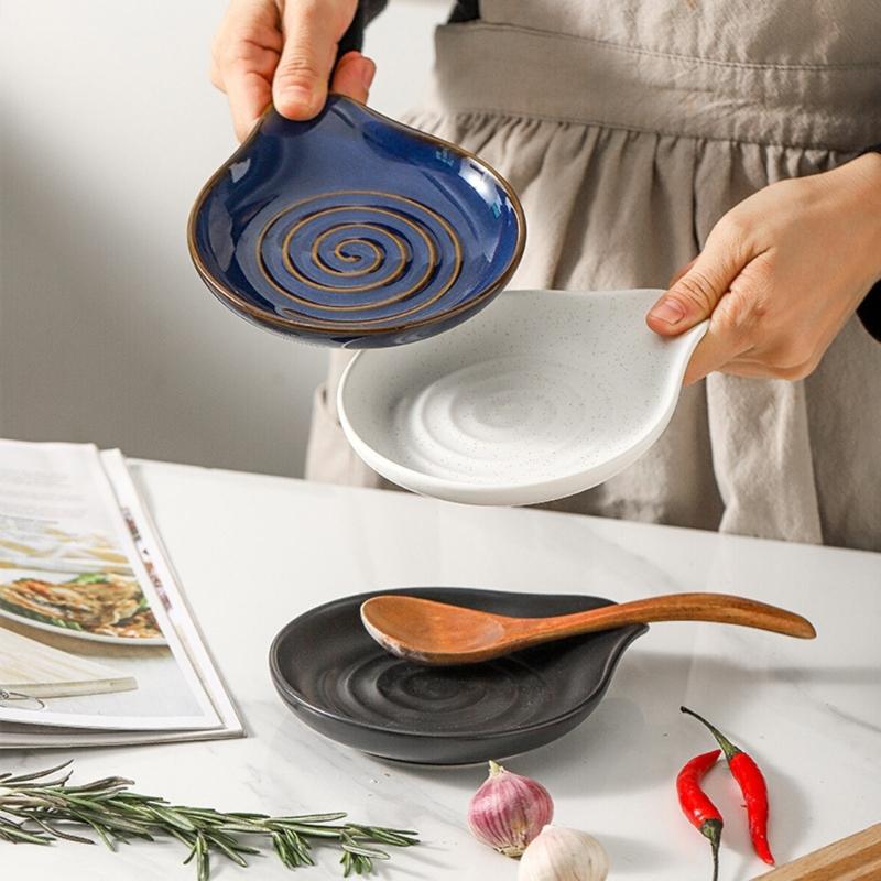 Stove Side Spoon Rest Dish for Home Cooking, Plain Look Rest with Ridged Middle and Sauce Saving Tip for Counters
