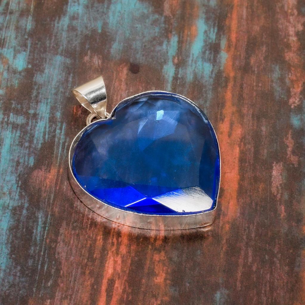 Srdcový tvar Londýnský modrý topaz drahokam Ručně vyrobený 925 Sterlingové stříbro Šperk Přívěsek Pro ni