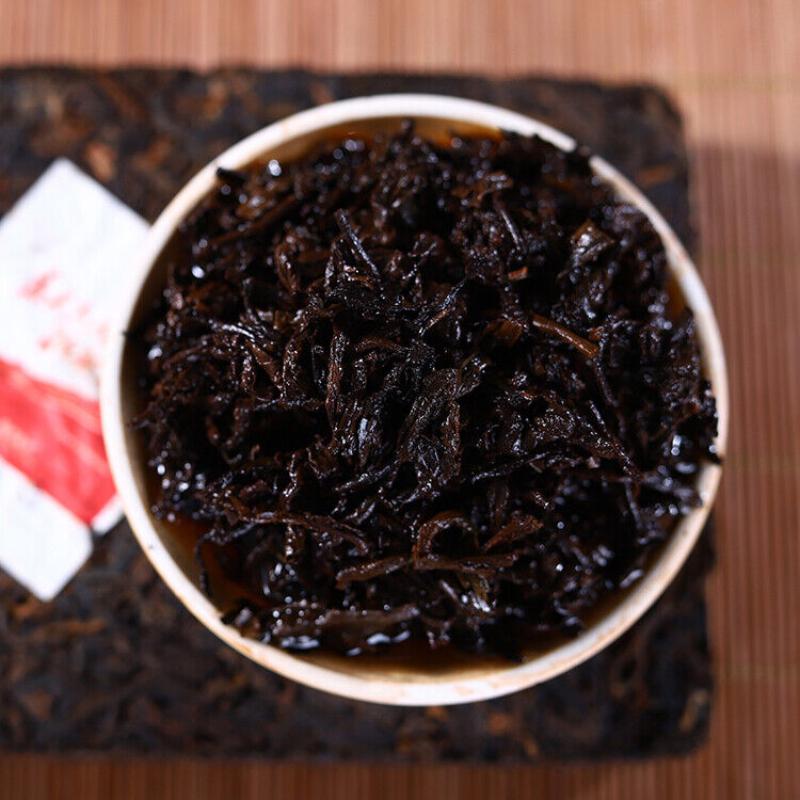 2017 Haiwan Old Comrade Made Good Tea for Everyone Pu-erh Pu'er Brick Ripe 250g
