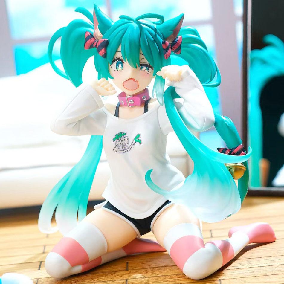 12cm Desktop Cute Hatsune Miku Kwaii Style Anime Figure Toys Model Collector Doll Birthday Gift Christmas PVC Kid Friendly Entertaining Fun Play Safe