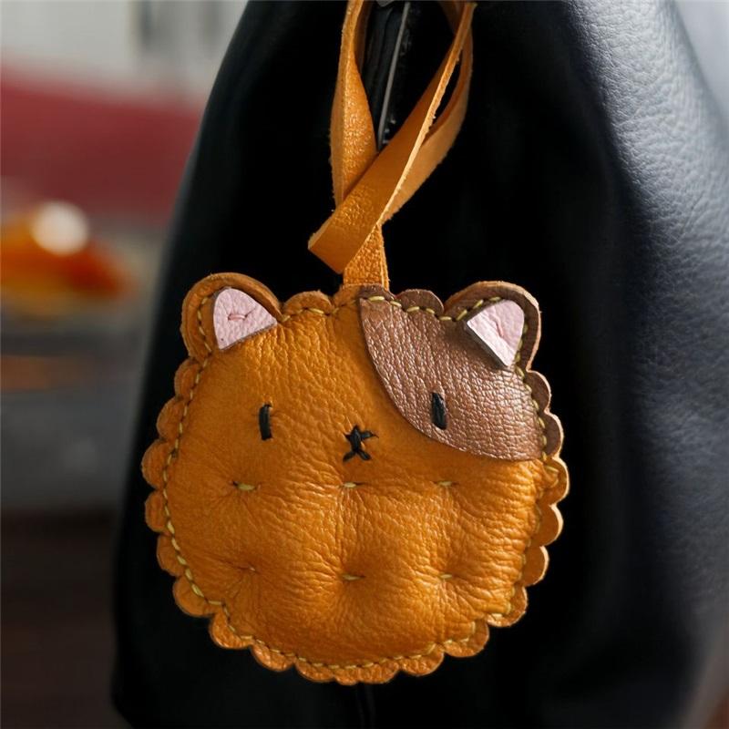 Cute Biscuit Cat Bag Charm Accessory for Backpack, Small Leather Keychain Decoration