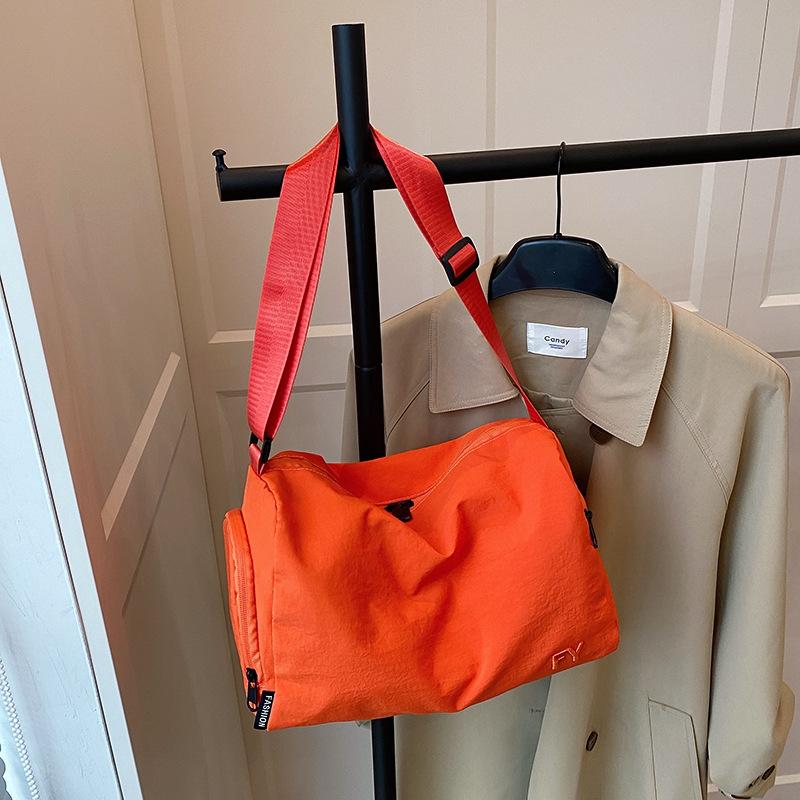 New Lightweight Solid Color Shoulder Messenger Bag Popular In Summer Simple Casual Versatile Large Capacity Tote Bag Women