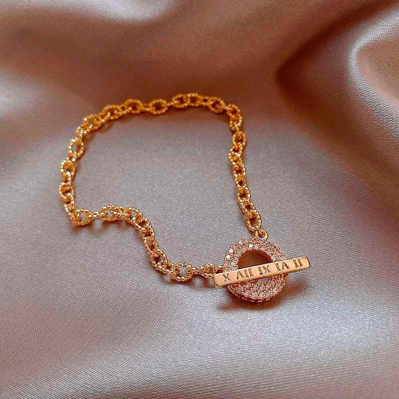 Retro style pearl bracelet women's versatile high-end sense niche temperament beaded bracelet couple girlfriend hand jewelry