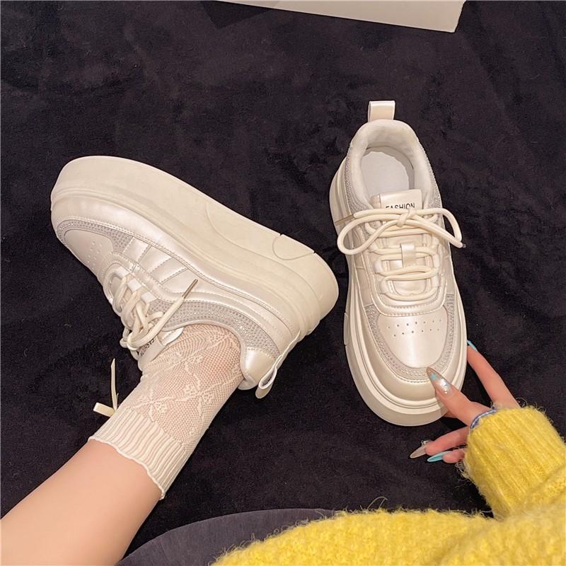 

thick-soled leather little white shoes women s autumn new versatile board shoes heightening sports and leisure chic board shoes, trendy 40 шампанського