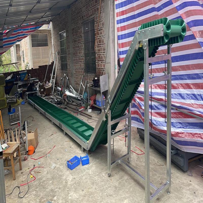 Cloud Rudder Inclined Material Feeding Conveyor