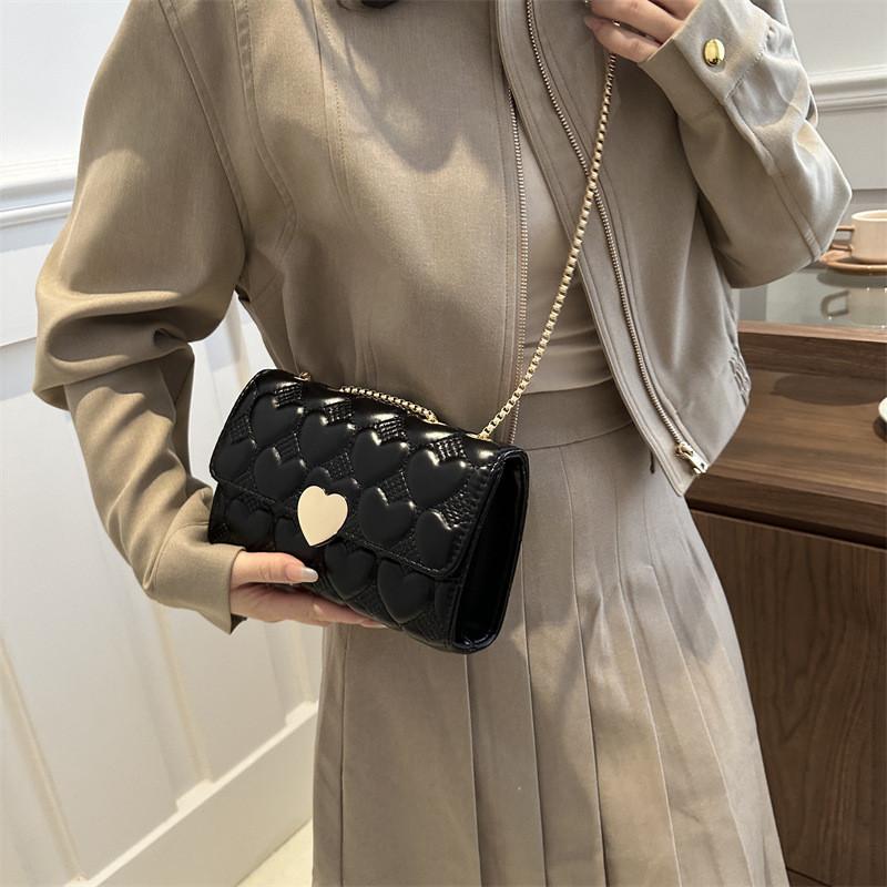 Stylish 2024 Korean Fashion Single Shoulder Bag With A Heart-shaped Design In Vibrant Colors