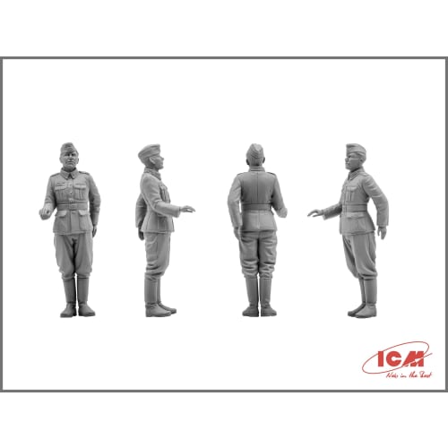 ICM 1/35 German Officer & Female Soldier Plastic Model 35611