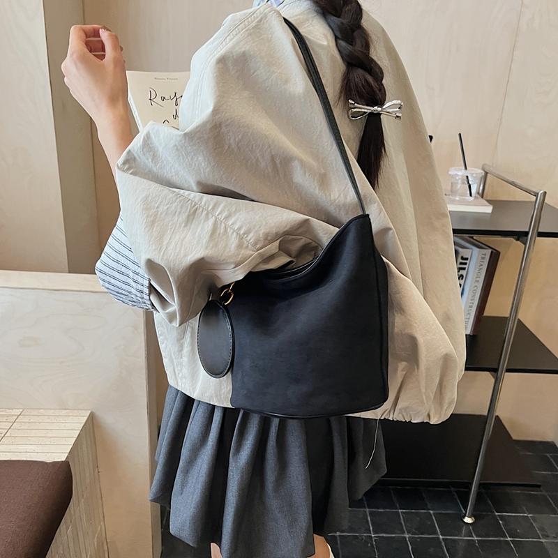 Korean niche ins suede suede surface retro bucket bag versatile shoulder messenger women tote bag