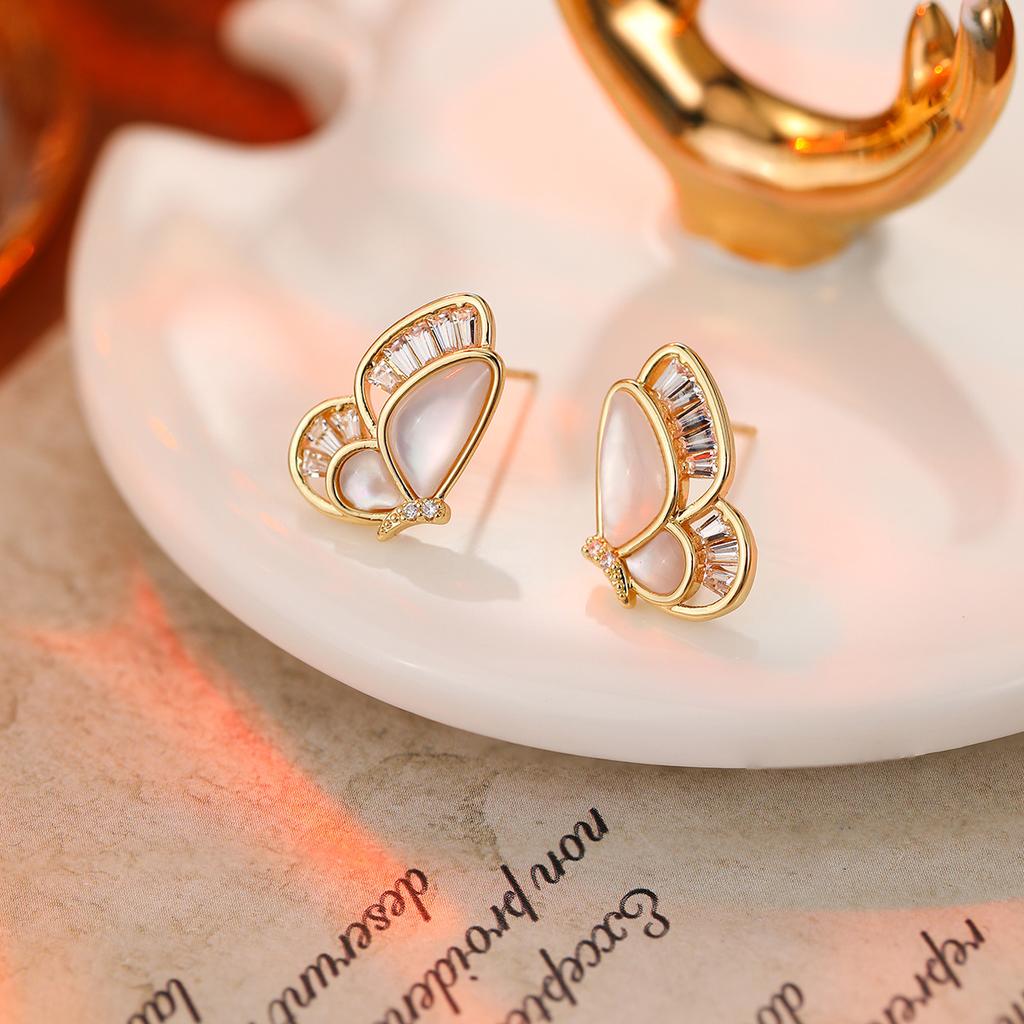 Hochwertiger Luxus Natürliche Muschelohrstecker S925 Silbernadel Ohrringe Leichter Luxus High-End Stil Temperament Ohrringe Frauen