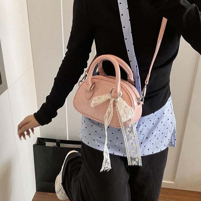 Premium Small Bag Women's Spring and Summer Versatile 2025 New Fashion Messenger Bag Women Ins Portable Bowling Bag