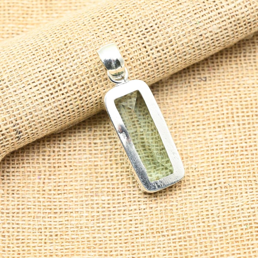 Apatyt Akwamarynowy Kamień Szlachetny Ręcznie Robiony Srebro Próby 925 Biżuteria Wisiorek Na Prezent Ślubny