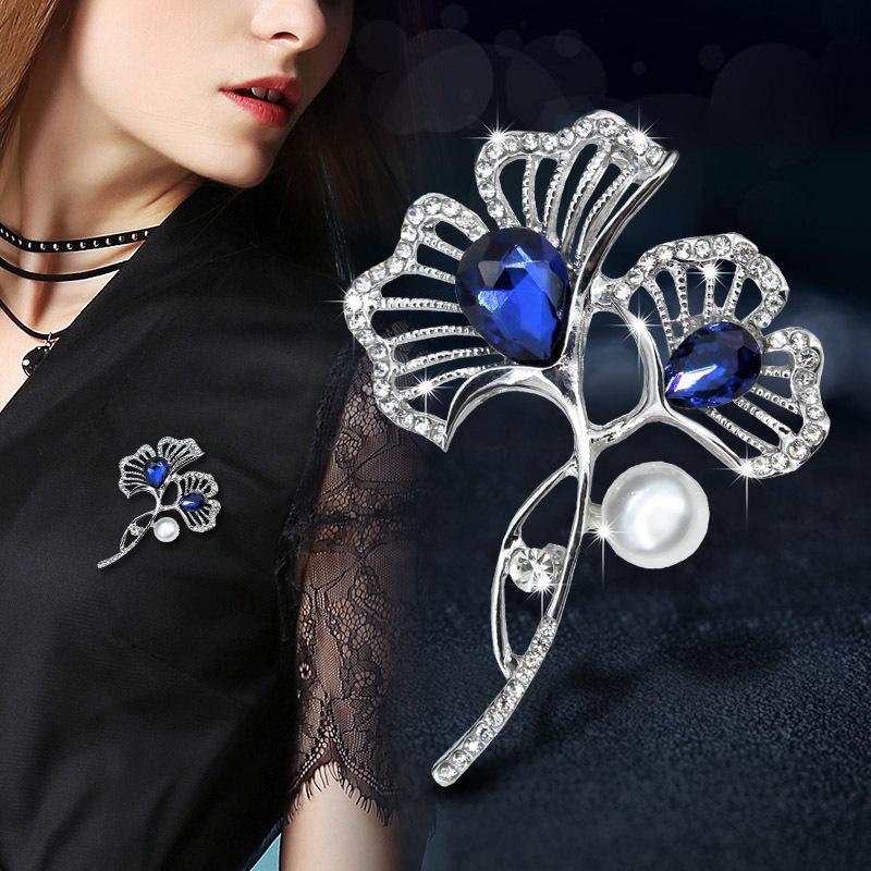 

Korean Pearl Ginkgo Leaf Brooch - Crystal Pin Corsage for Women s Clothing Accessories