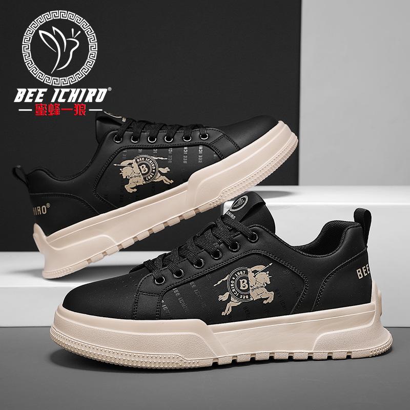 Casual spring and summer men's shoes do not stink feet sports style soft leather shoes versatile low-top board shoes