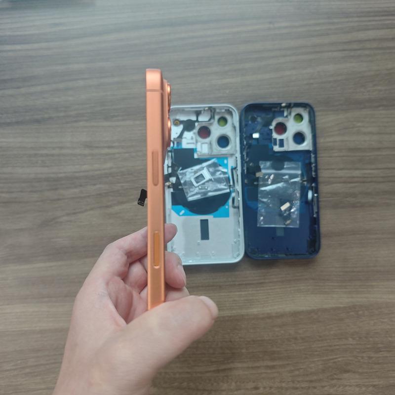Zadní kryt pro iPhone 14 Pro až 17 Pro Předinstalované tlačítka Střední rámeček Kryt 14Pro Přestavba na 17Pro + Zásobník na SIM kartu + Flex