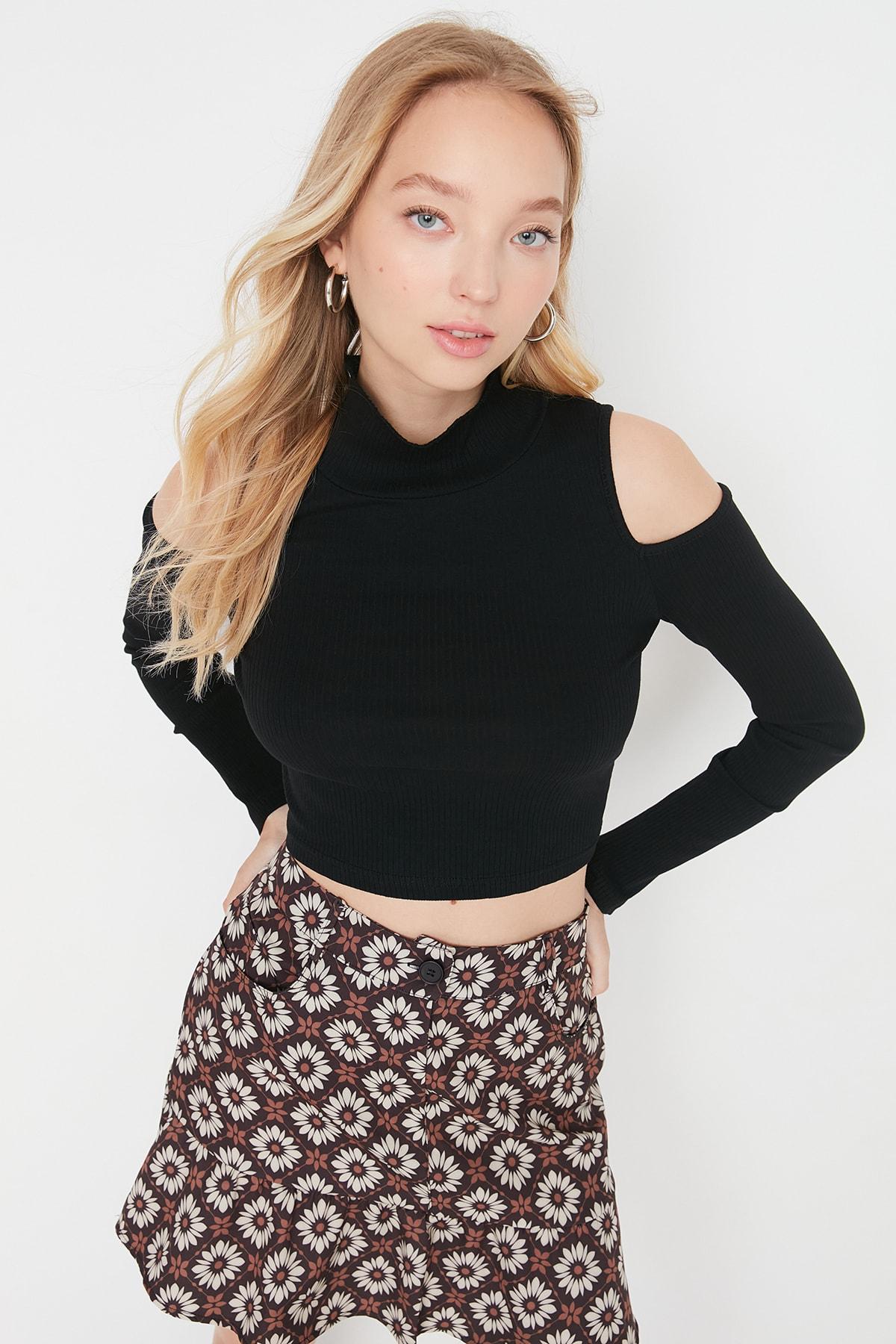 

Блузка - Черный - Slim fit