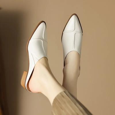 Pantoufles à talons bas pour femmes, mules d'extérieur à la mode, chaussures à bout pointu, escarpins d'été pour dames, nouvelle collection 2024, pantoufles de couture peu profondes, couleur unie