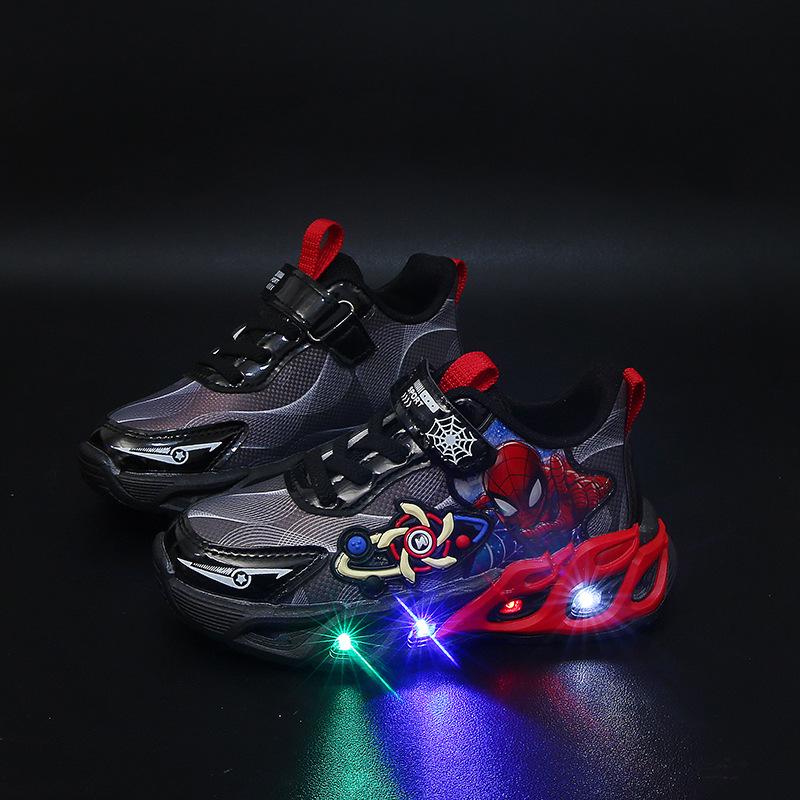 2025 Spider-Man Chlapecké kožené svítící sportovní boty s měkkou podrážkou pro jaro a podzim