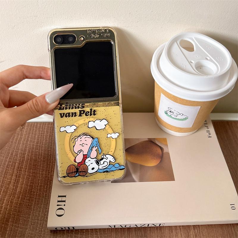 Cute Snoopy family Charlie Folding flip Fold Magsafe Wireless Charge Case For Motorola moto razr 40 50 Ultra 3D Magnetic Holder
