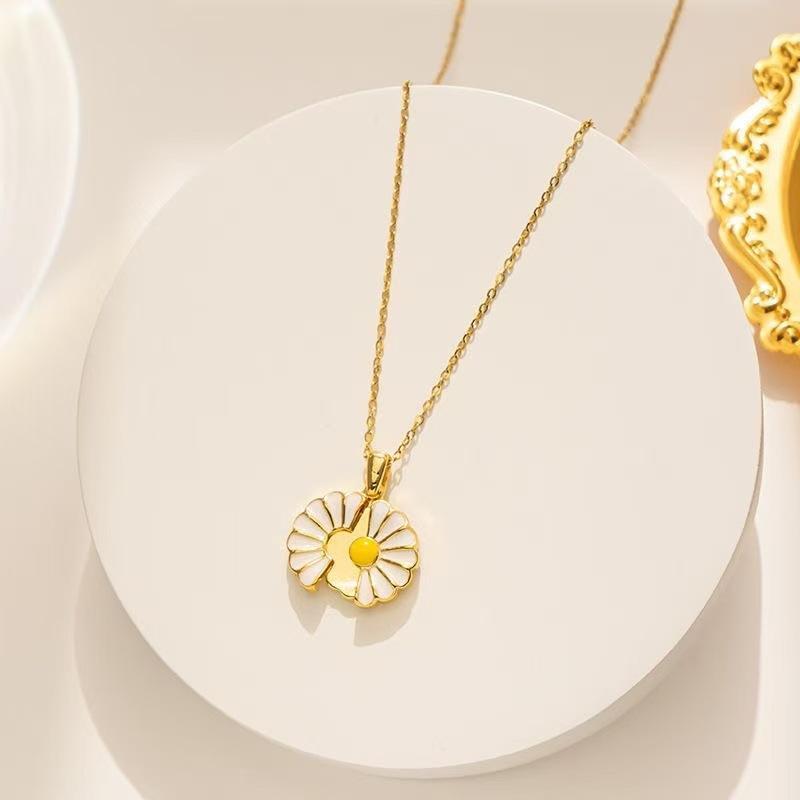 Titanium Steel Glaze Enamel Chrysanthemum Sunflower Pendant Can Be Opened Chain Handmade Sunflower Necklace Adjustable