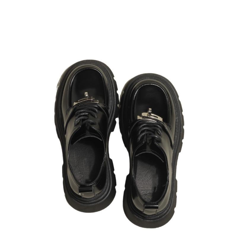 Ein neuer Bestseller für Damen-Plateauschuhe, Schuhe aus Leder mit weicher Sohle und Crememuster