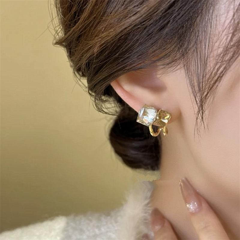 Double-layer glass square square stud earrings fashion light luxury high-end earrings versatile niche design earrings
