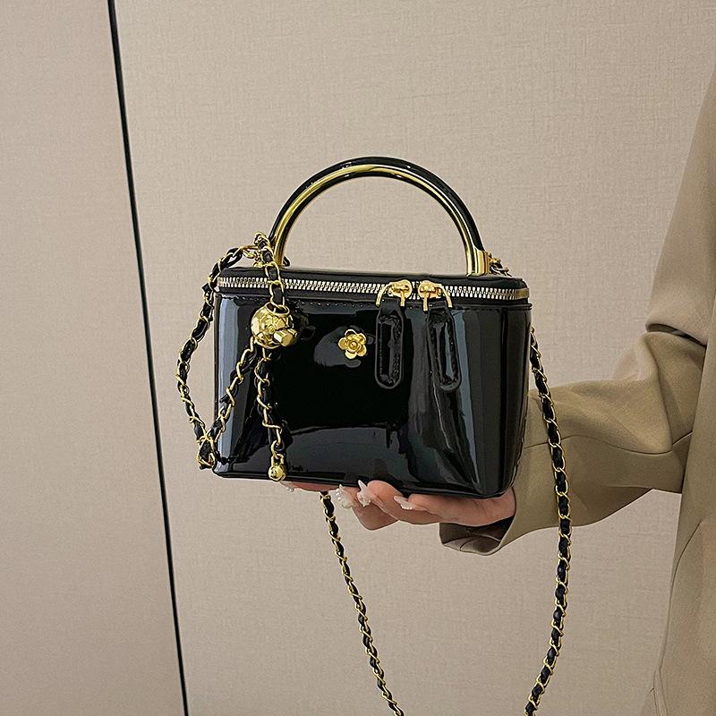 Shoulder bag Small daisy box bag Slack high-intelligence diamond chain Crossbody portable small square bag