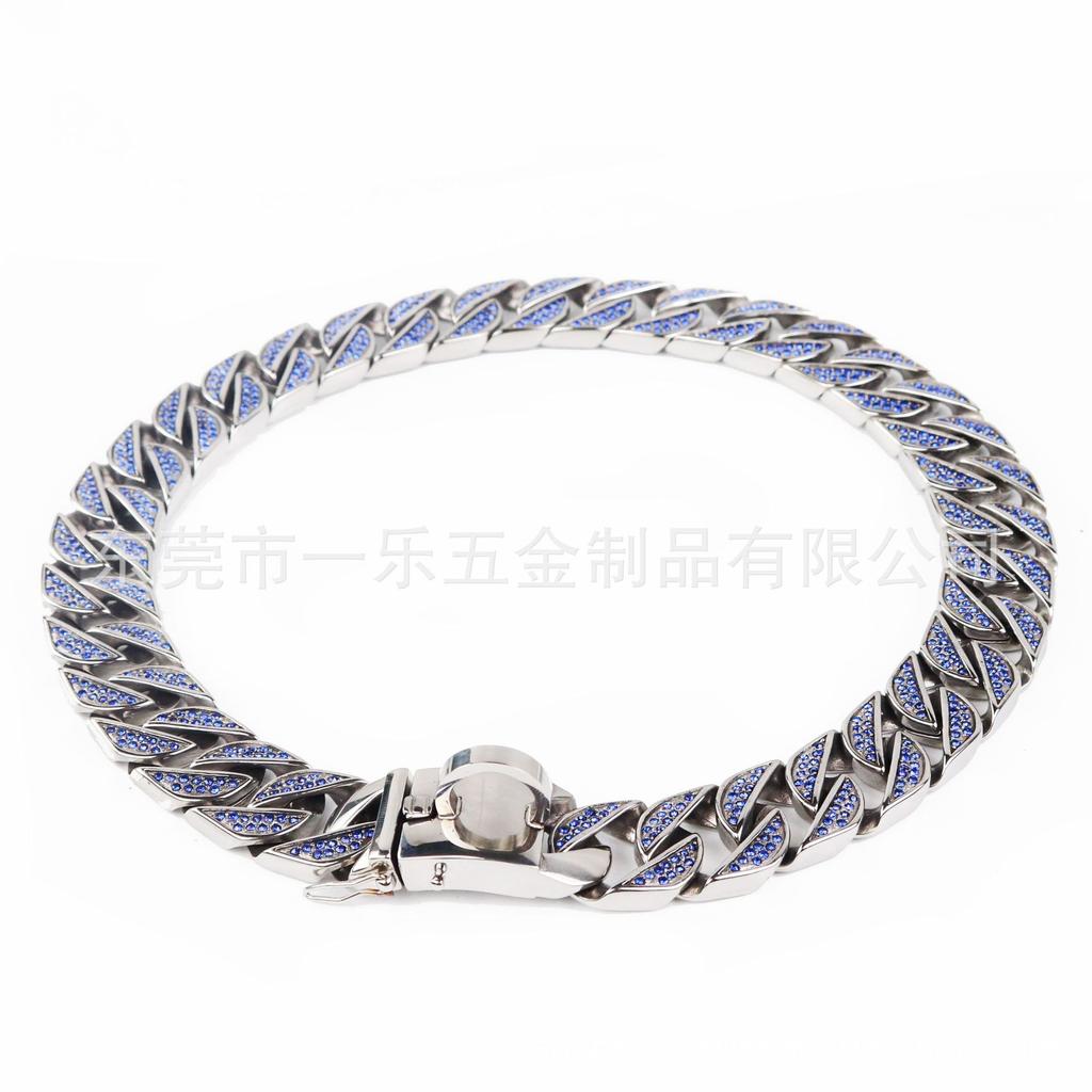 Europäisches und amerikanisches Bestseller-Haustierhundseil 25 breiter randloser Gürtel Bohrerleine Hundehalsband Mittelgroßer Hundehalskette Kubanische Kette