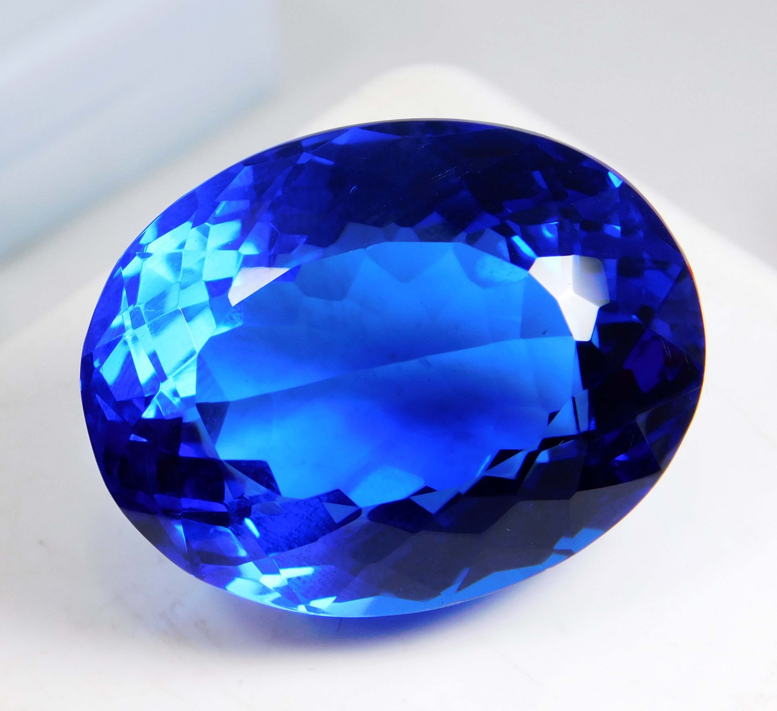 

120 Cts Top Color Natural Blue Tanzania Tanzanite – IGL Certified Gemstone N/A синій