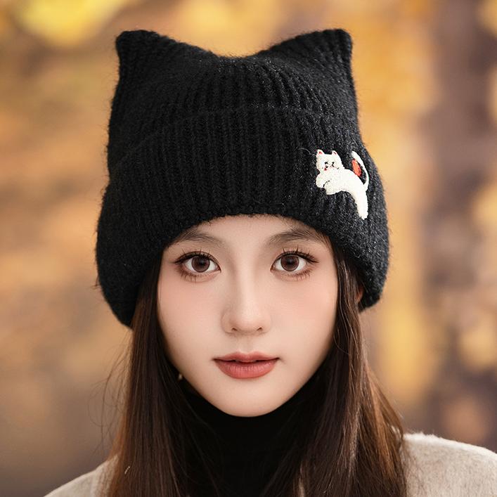 Female Autumn and Winter Cute Cat Embroidered Wool Hat Autumn and Winter Windproof Warm Ear Protection Hat