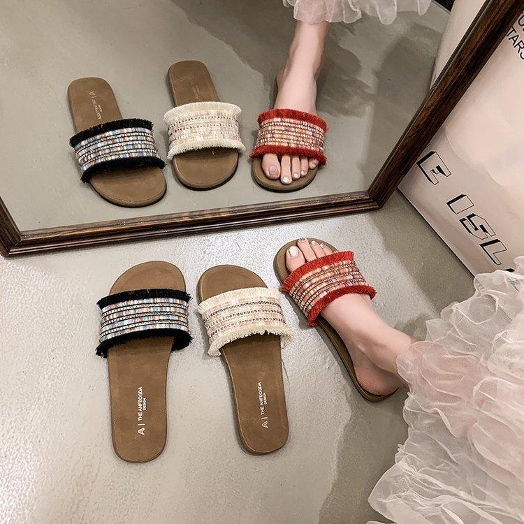 Niche Design Soft Flat Bottom One-word Drag Summer 2025 New Korean Version Woven Casual Wear Open-toed Cool Slippers