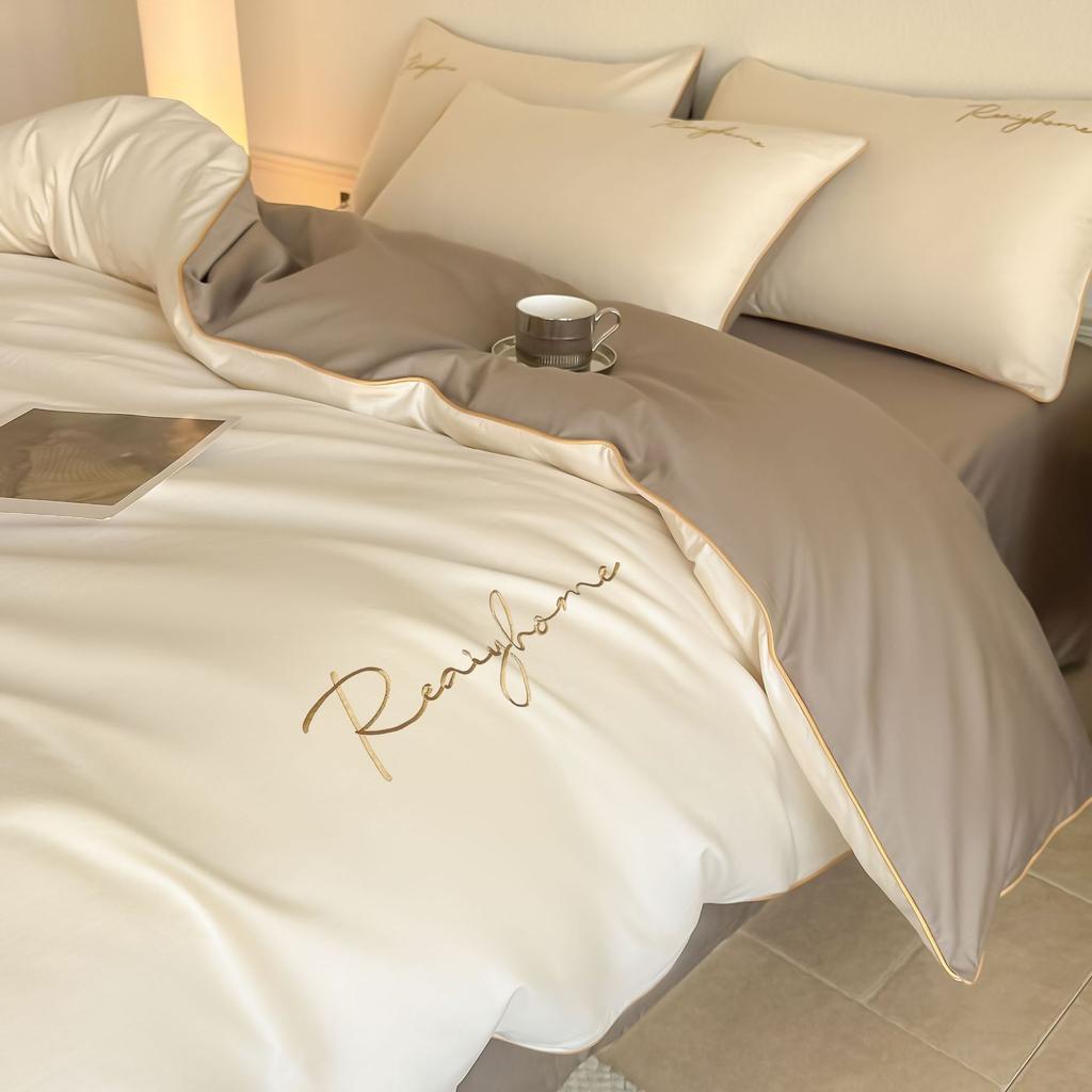 Vierteiliges Set aus reiner Baumwollbettwäsche Leichter Luxus, Hautfreundlich und Bequem Gewaschene Laken Bettbezüge Kissenbezüge.